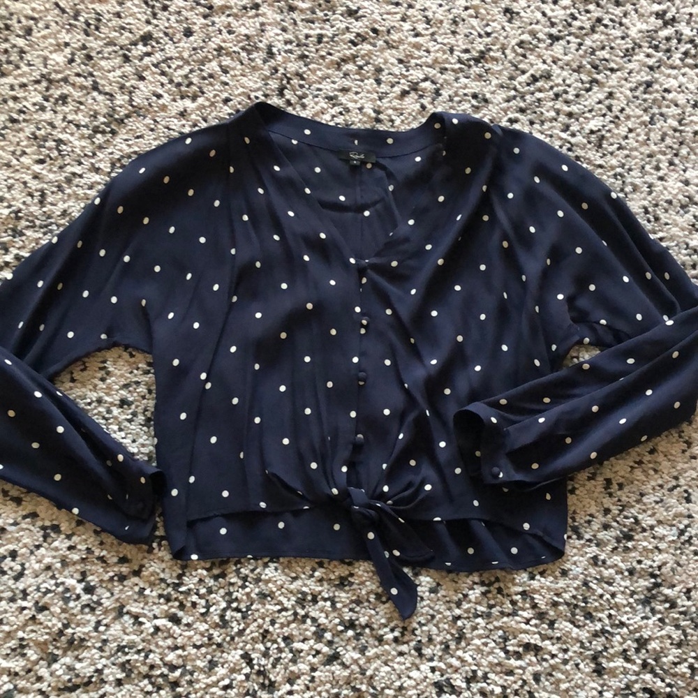 Women’s top- could be dressed up for work or dressed down for play!